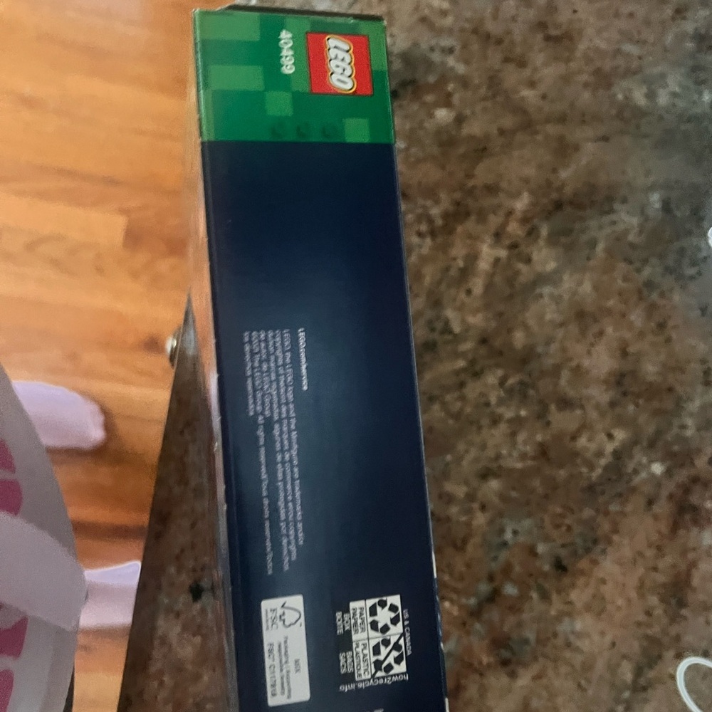 LEGO Festive Sleigh Building Kit - Picture 4 of 4